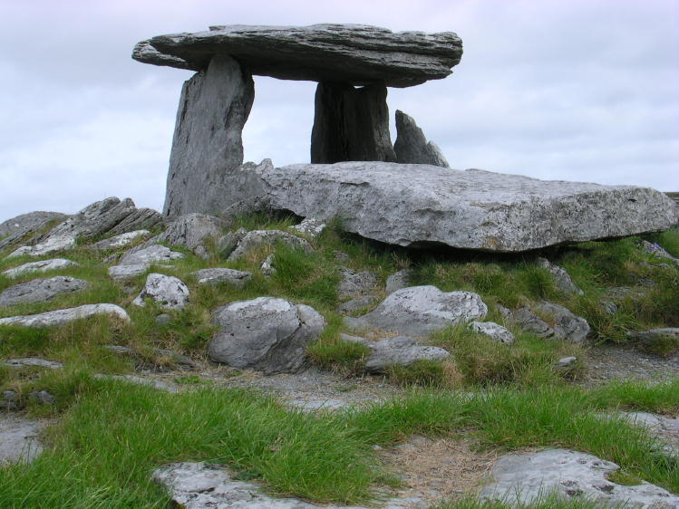 Clare - The Burren - Poulnabrone Tomb